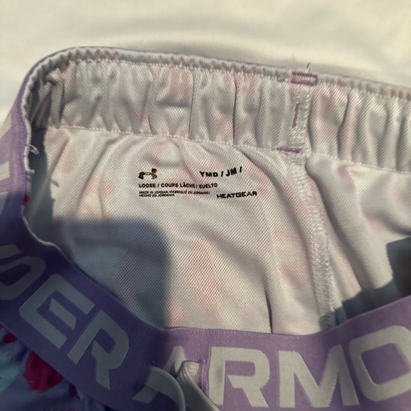 Under Armour Girls Matching Top & Shorts Set Size Medium - Picture 3 of 4